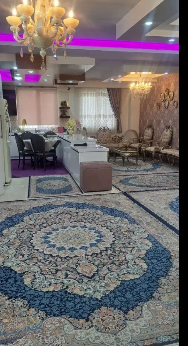 خ افراسیابی _ ۱۰۱ متر دو خواب _ ۸ سال ساخت