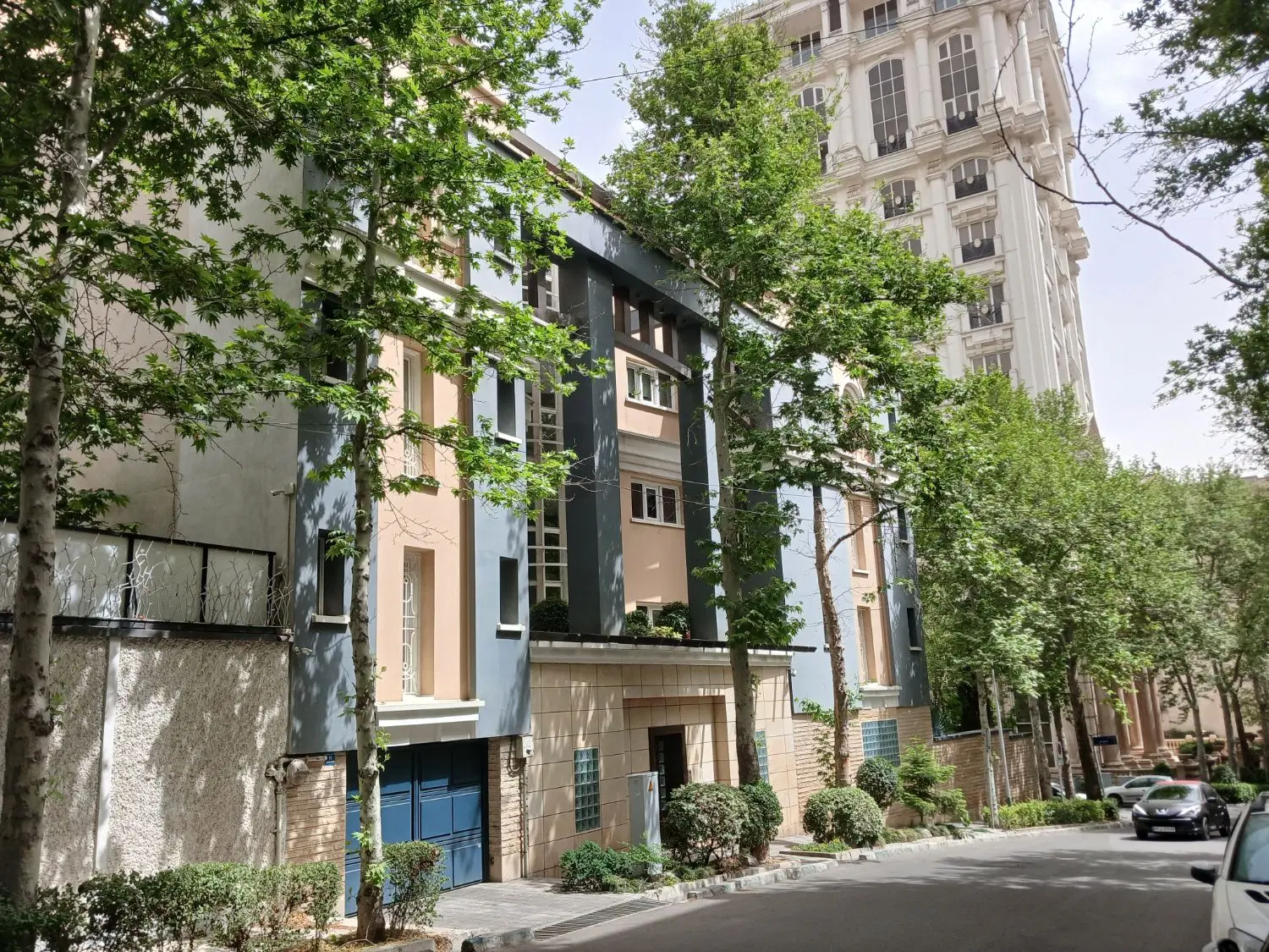 اجاره ۱۶۵ متر آپارتمان در تاپ لوکیشن صاحبقرانیه