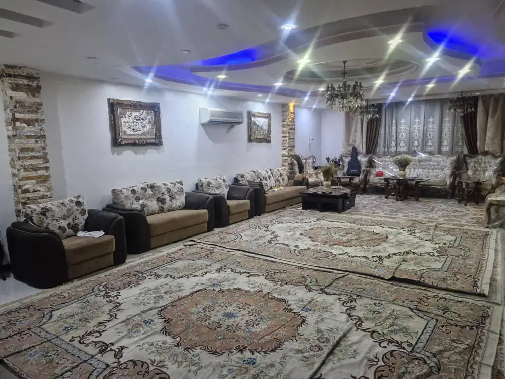 آپارتمان بزرگ و تمیز با دو جای پارک