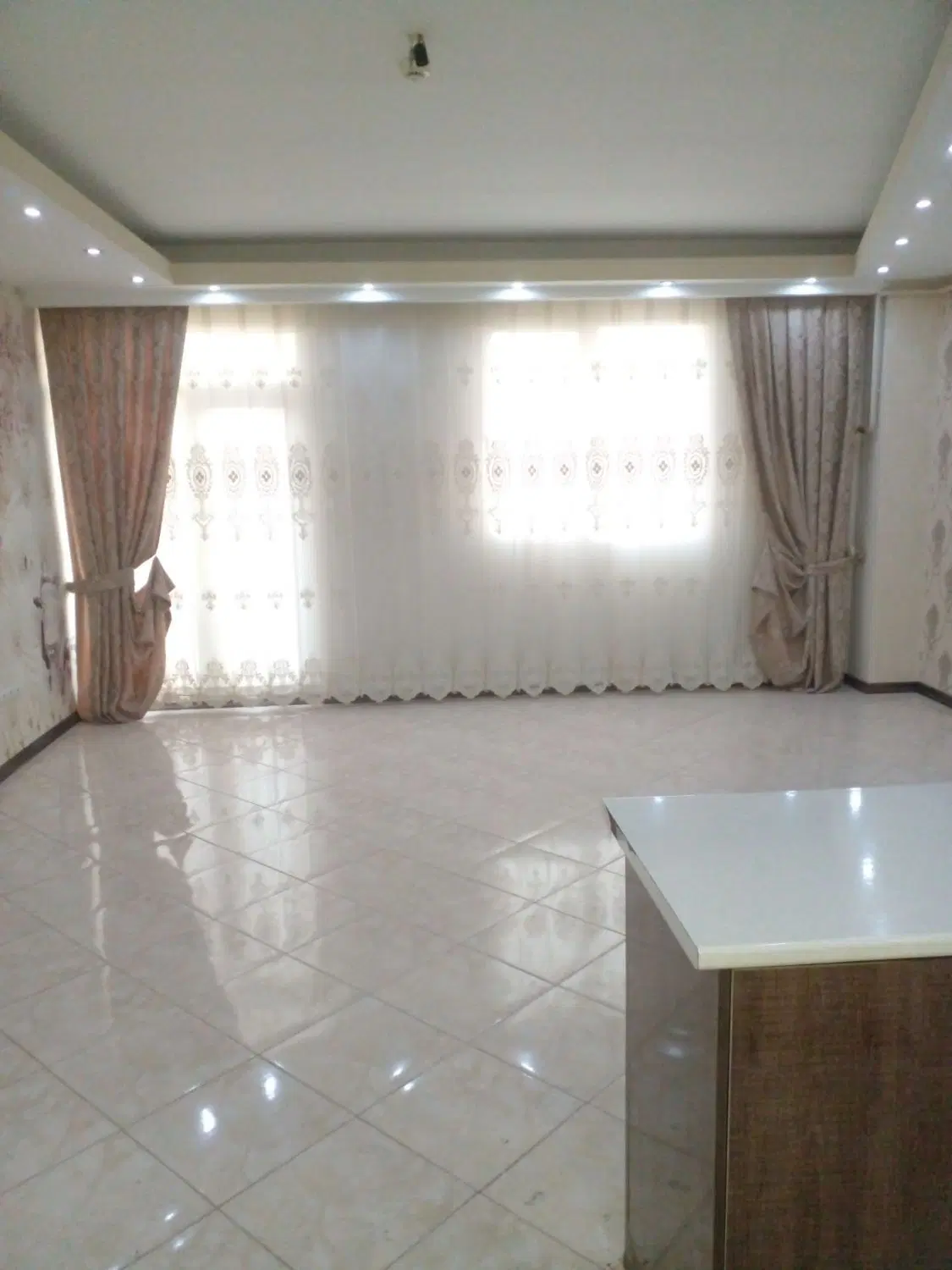 اپارتمان اندیشه تکمیل ۷۵ متر