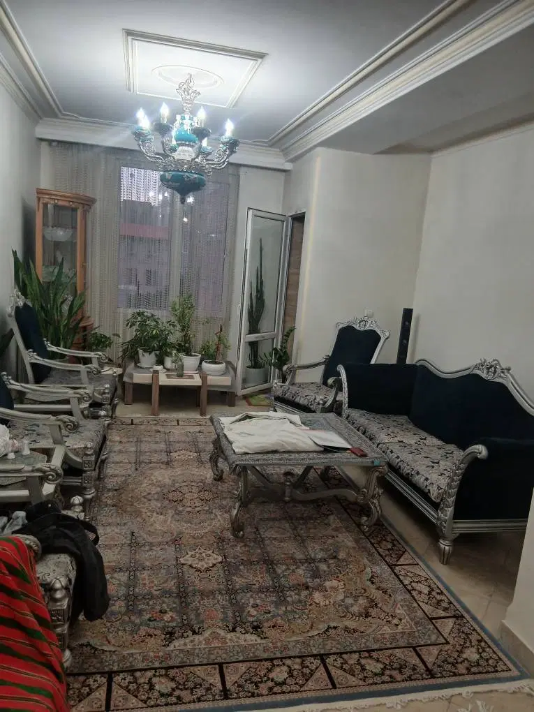 ۹۰متری در ولیعصر
