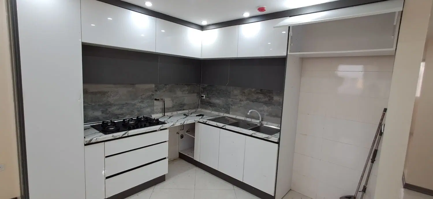 برازنده، نوساز، 95 متری