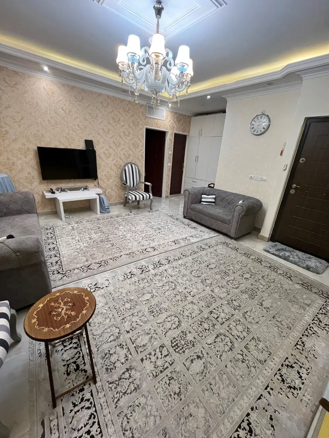 ۶۴ متر خوش نقشه و تمیز پیروزی