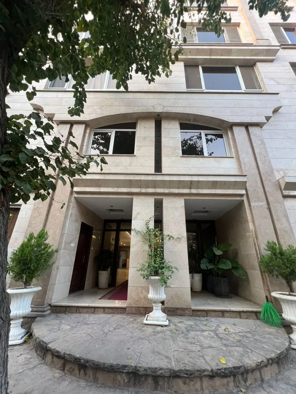 فرمانیه _نیاوران 280 متر بدون مشرف باورنکردنی