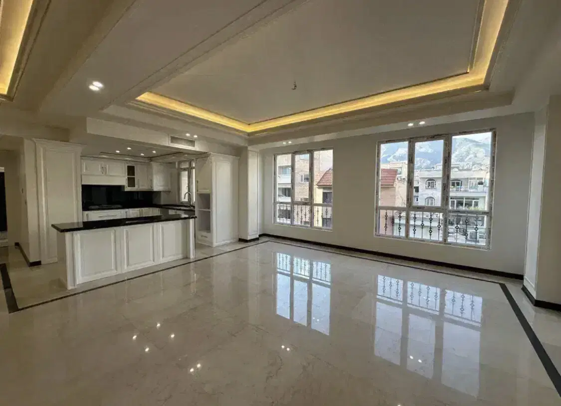 ** جنت آباد مرکزی 135متر ۲پارکینگ سندی **