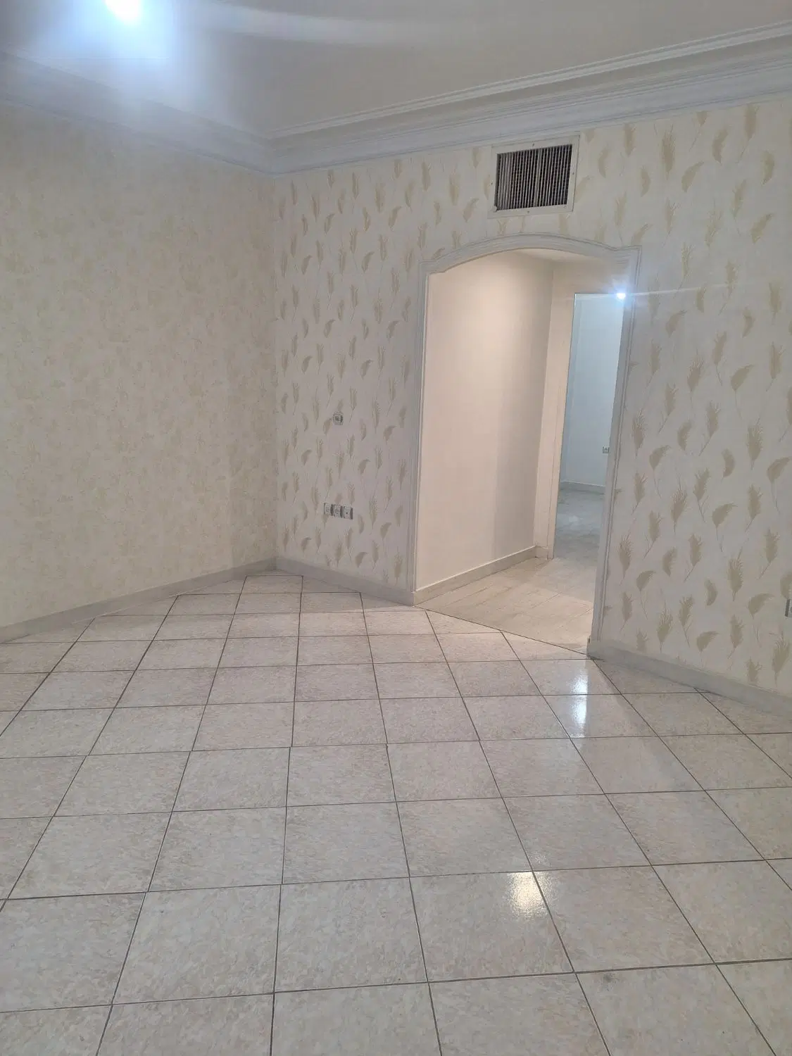 ۶۵ متر_ دو خواب_ بازسازی شده