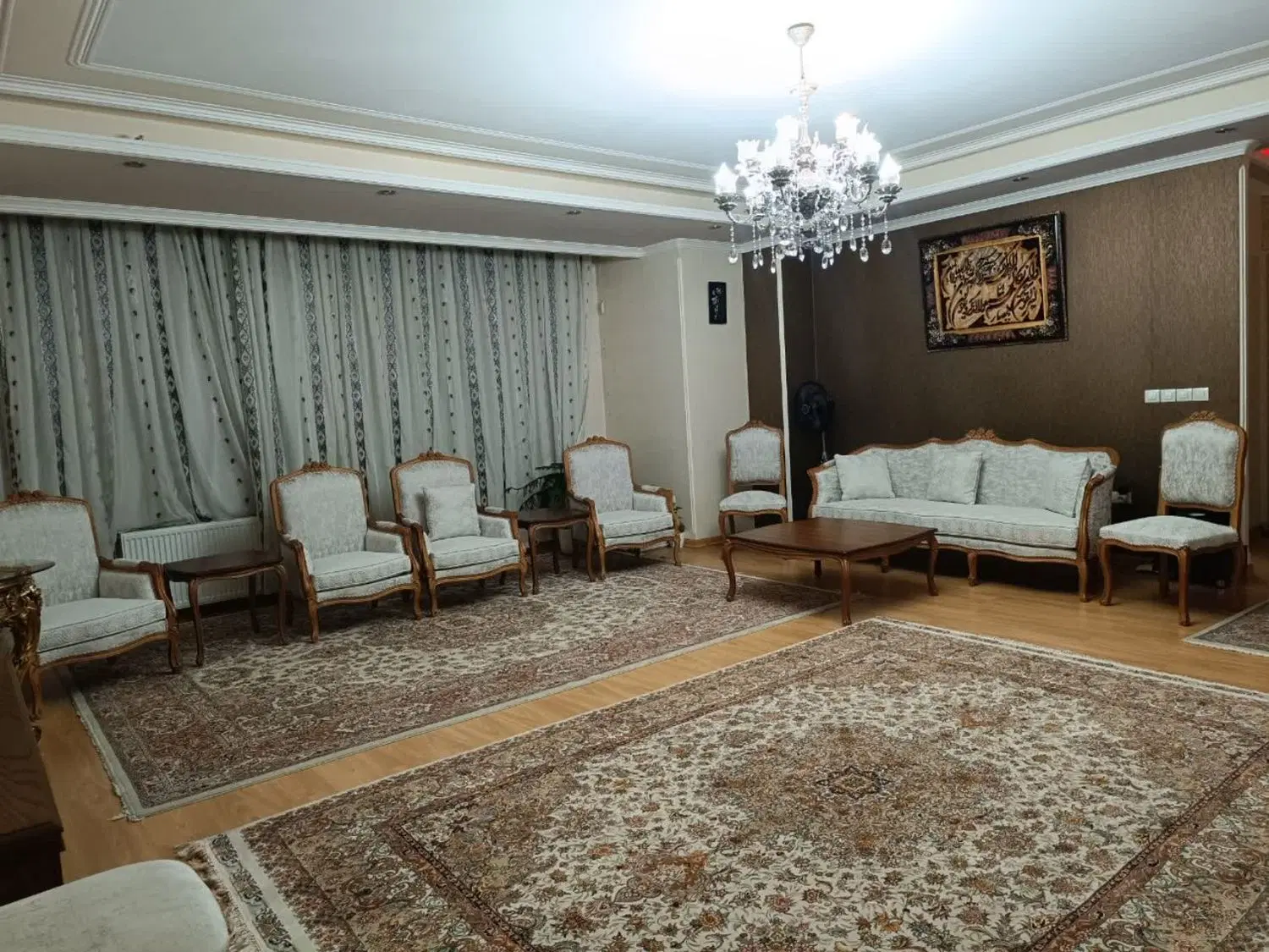 رهن آپارتمان ۱۲۰ متری واقع در خیابان شهناز