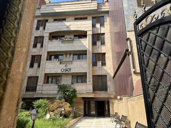 اجاره آپارتمان حیاط دار ۳ خواب