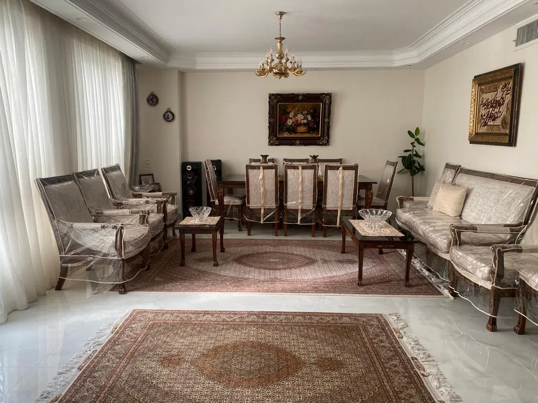 ۱۰۰مترشمال مرزداران_سالن پرده خور_روبه کوچه
