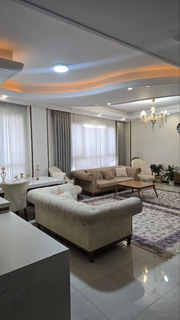 ۱۰۷ متر  غرق در نور  رهن و اجاره  فول امکانات