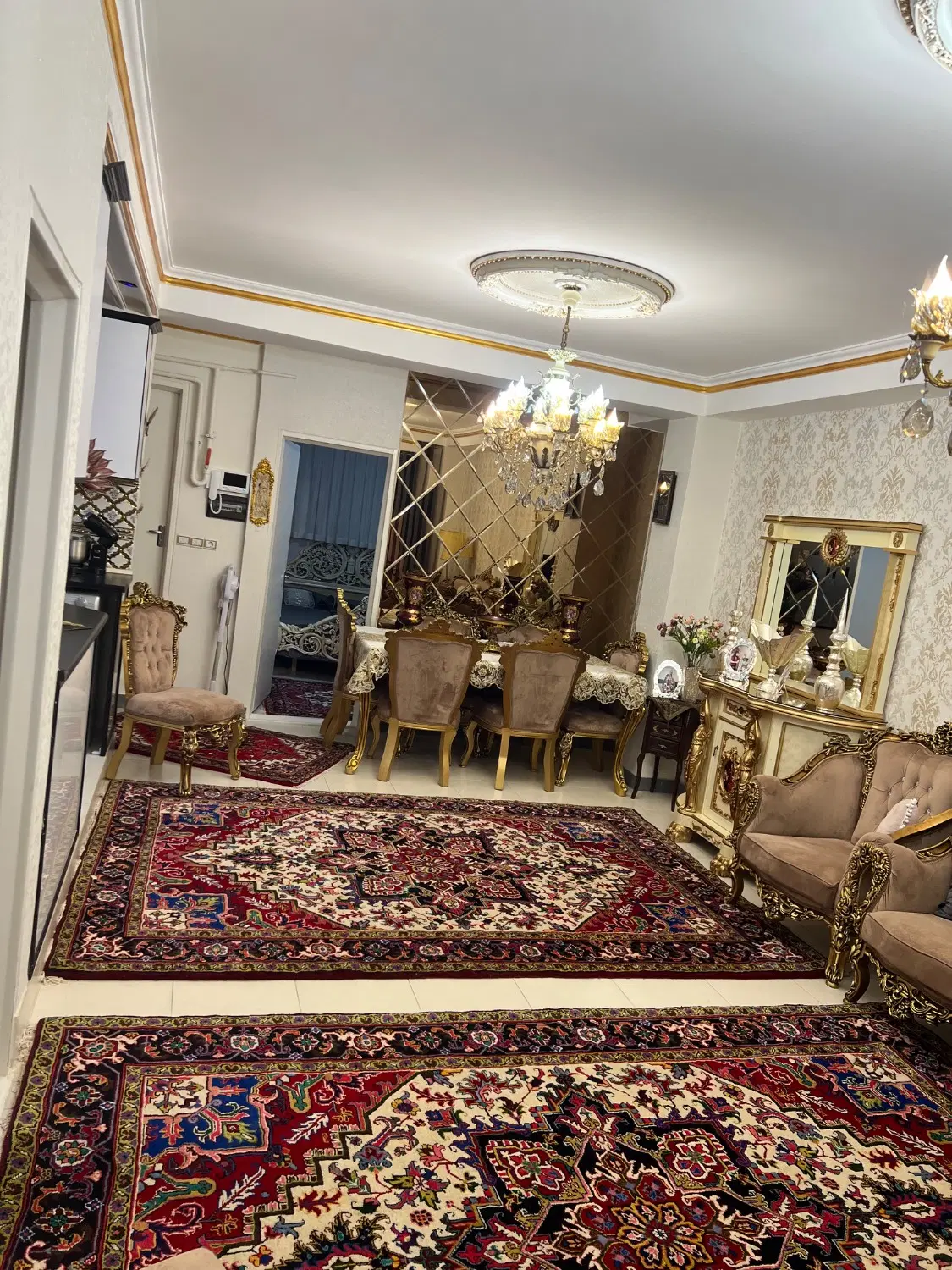 فروش واحد ۷۰ متری دو خواب در باغمیشه