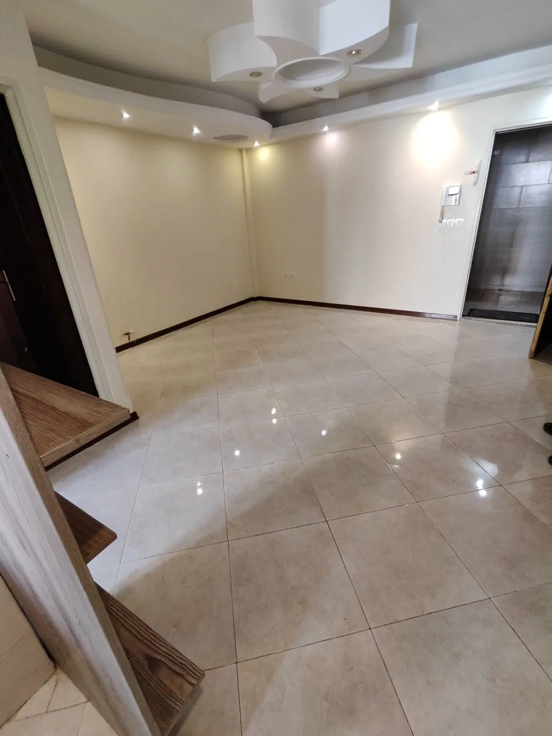 آپارتمان۴۳مترسبلان لشگرکرمان مجیدیه پارکینگ دار