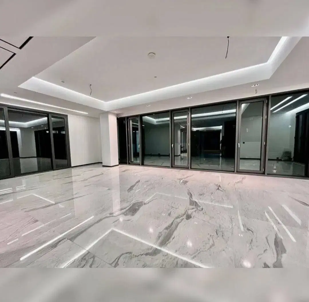 لوکیشن شاه نشین_شناور در نور _ گل زعفرانیه _۲۷۰متر