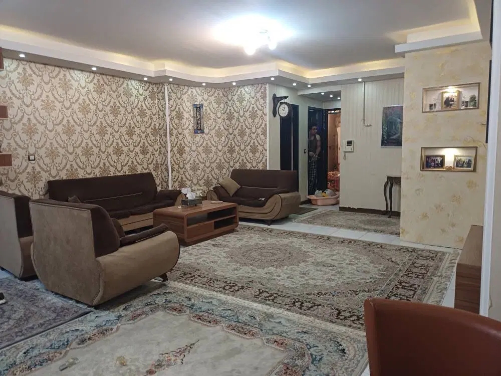 فروش واحد ۹۰متری در خیابان سعدی