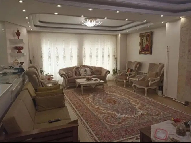 آپارتمان 100 متر_ ولیعصر_ لیدای قدیم_پروین اعتصامی