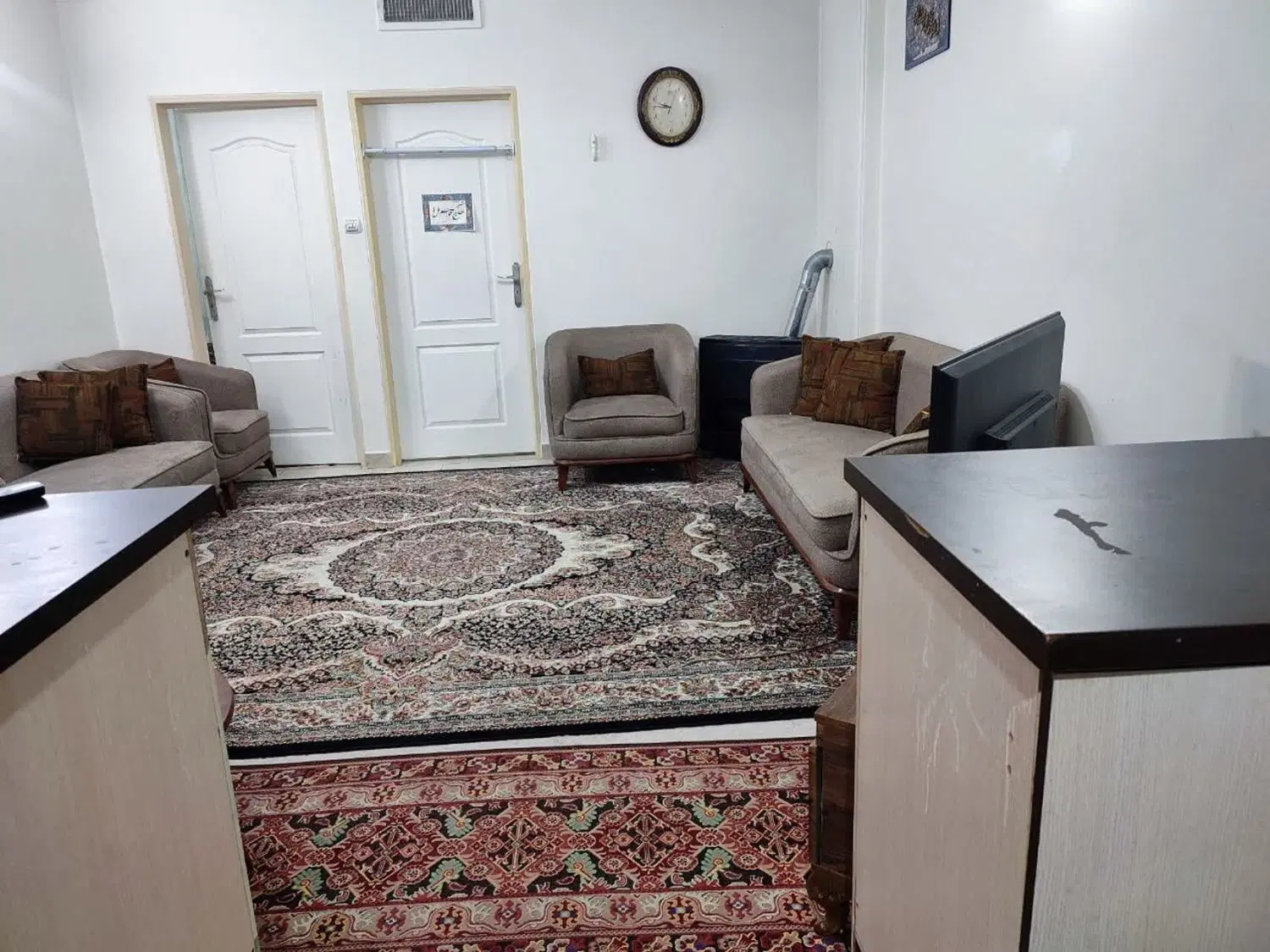 ۵۸ متر _ دو خواب _ پیروزی _ م بروجردی_طبقه دوم