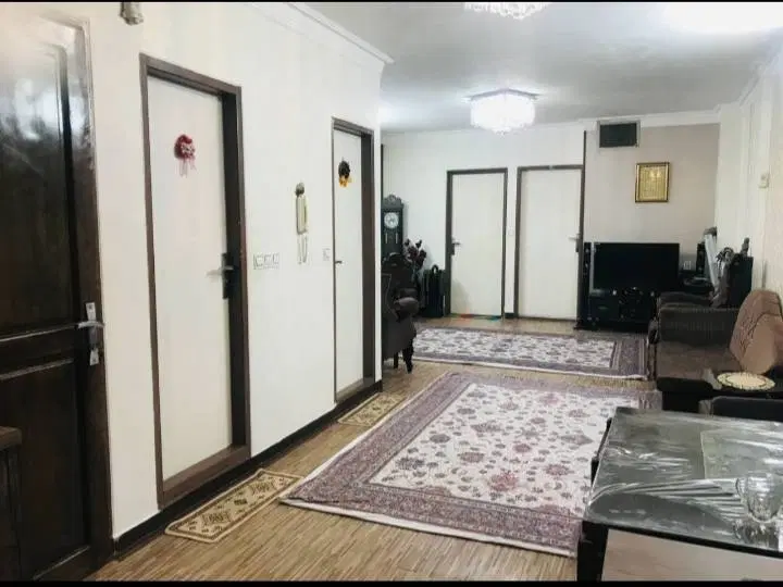 آپارتمان دو خواب بازسازی شده مناسب سرمایه گذاری