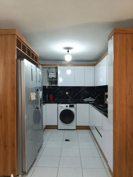 طبقه دوم در دل بازار فول امکانات