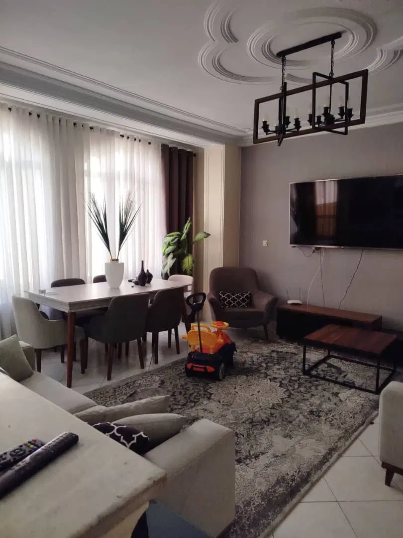 فروش ۵۰متری نما فول گرانیت برند(بلوار فردوس)