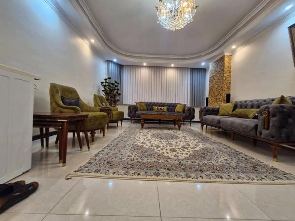 ۱۲۰ متر دو خواب طبقه اول الاله شرقی