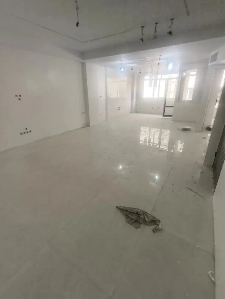 80متر 2 خواب فول به همراه پارکینگ کلید نخورده