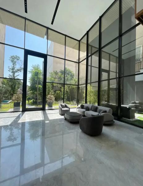 دیپلمات نشین قیطریه 240‌ متر  (فروش فورس)