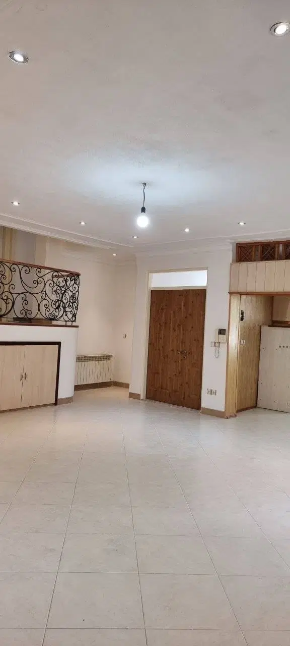 ویلای دوبلکس شیک و فول‌بازسازی