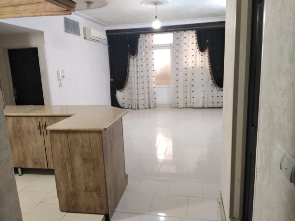 اجاره آپارتمان دو خواب طبقه دوم پارکینگ مسقف دار