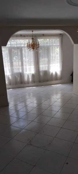 ۸۵متر۳خواب.دارای ۱۰۰متر حیاط مشجر.شهرزیبا