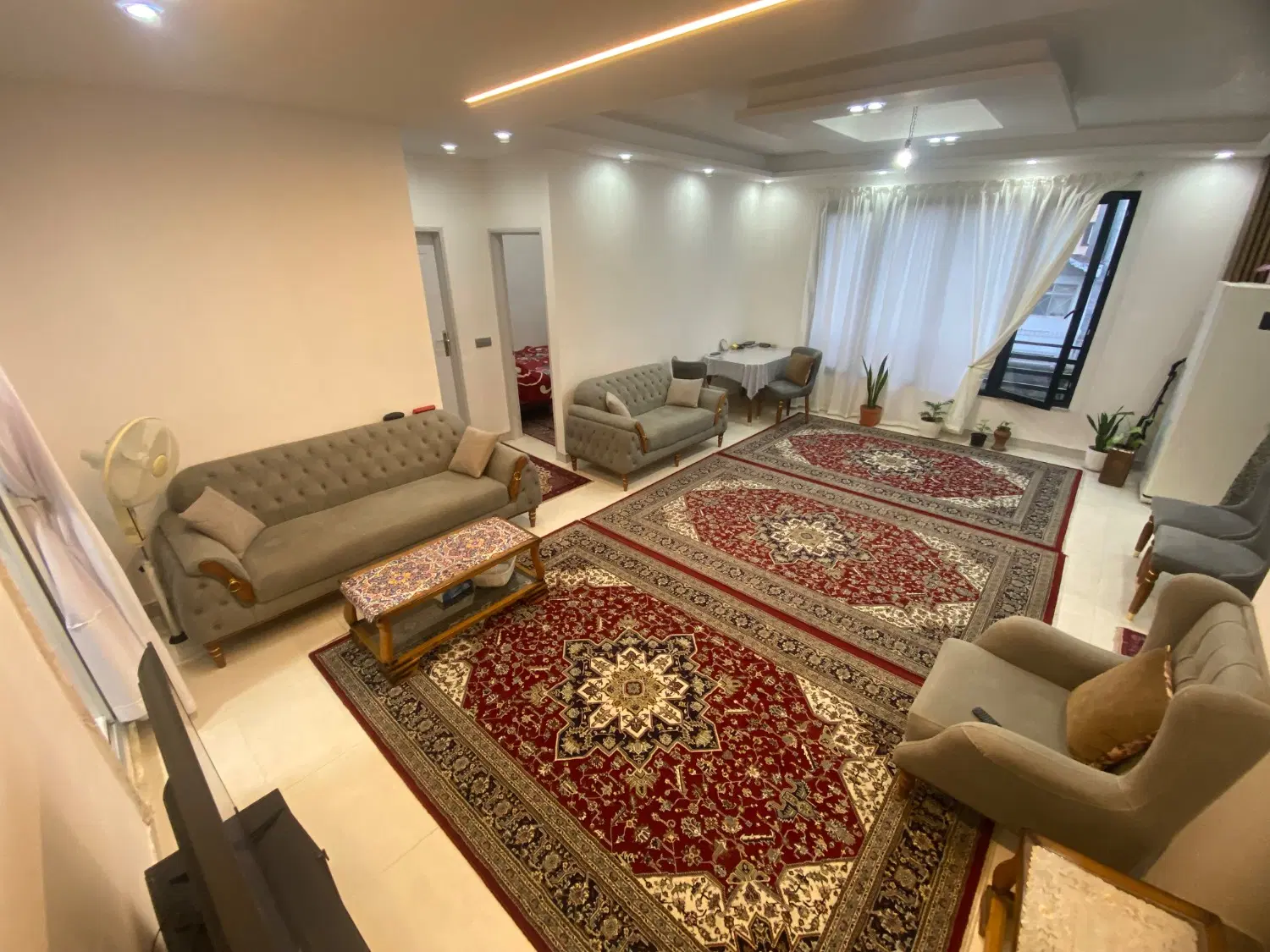 فروش واحد ۹۰ متری ۲ خواب در متحدین