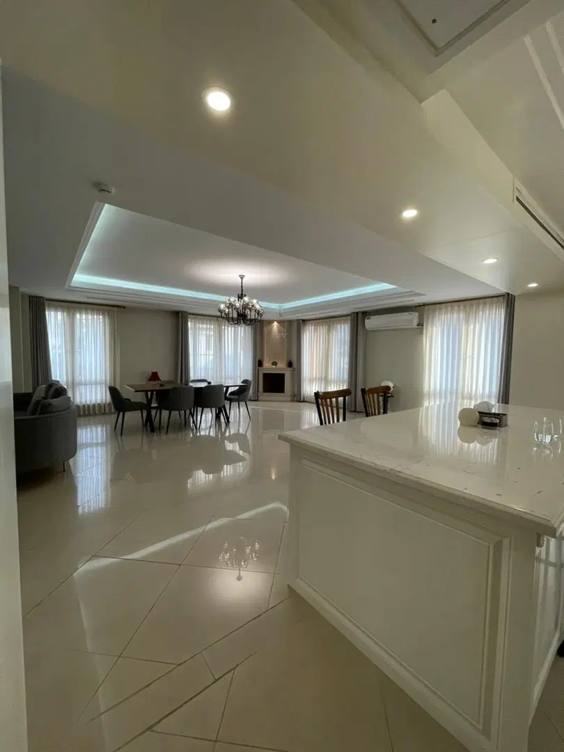 ۱۰۷ متر _ شخصی ساز _ تاپ لوکیشن_ ویو ابدی_