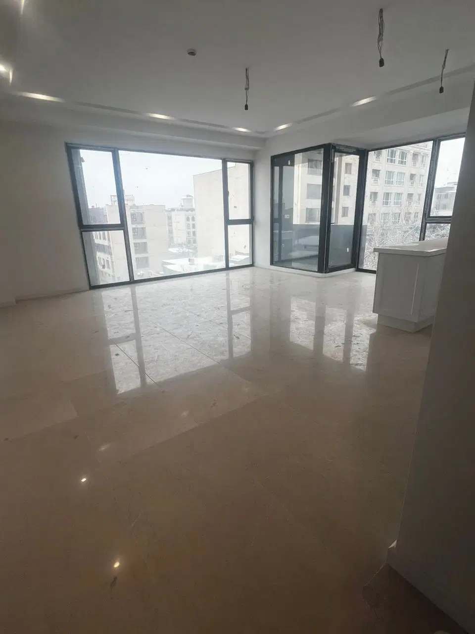۱۱۵متر ۲خواب دیباجی جنوبی سه طرف نور