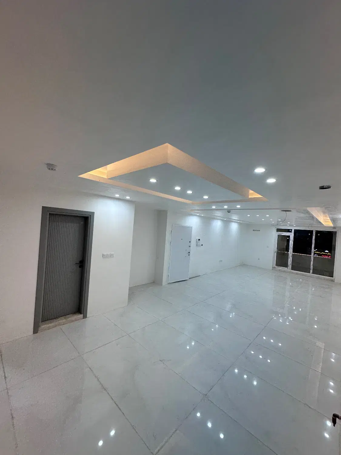 با قیمت ۱۴۰۴