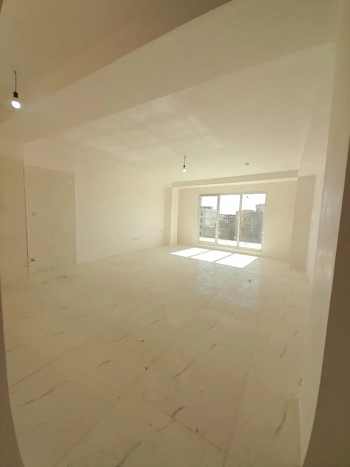 آپارتمان سنددار نوساز روبه نما شیک باغ زمانی