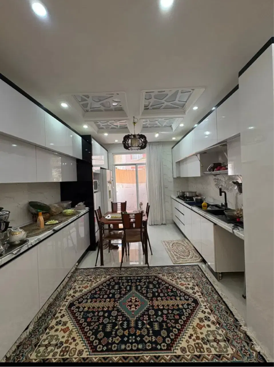 ۹۸ متری_ میثم_ نوساز_ پارکینگ_ اسانسور