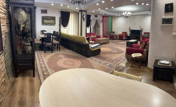 آپارتمان تک واحدی ، صادقیه