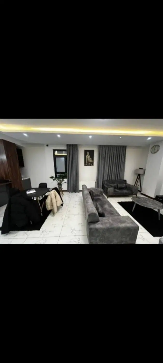 ۸۳ متر فروش