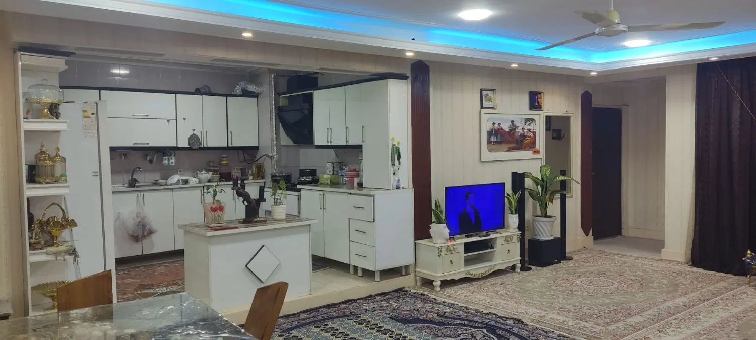 فروش آپارتمان ۱۰۰ متری_ واحد جلو_ سعدی