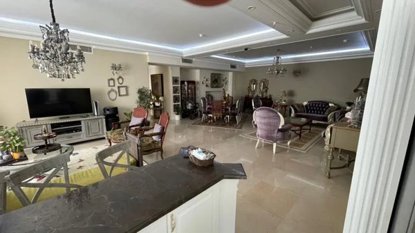 آپارتمان ۱۸۰ متر ۴ خوابه دو پارکینگ