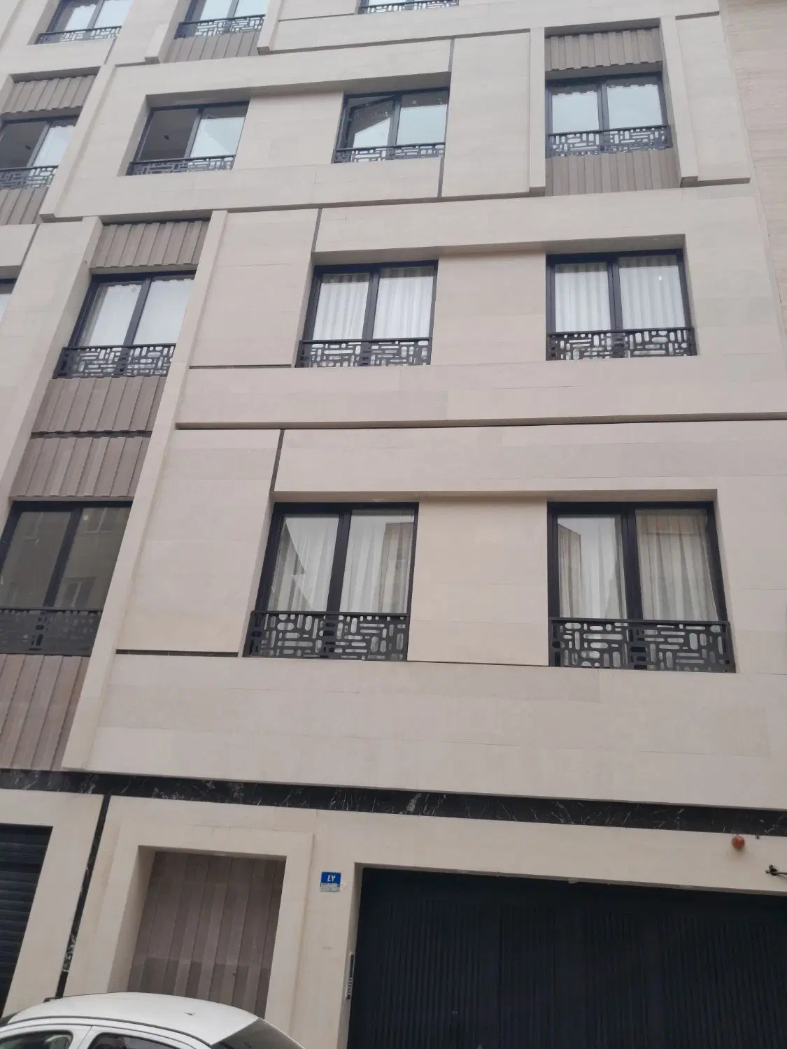 آپارتمان ۹۰ متری دو خواب نوساز