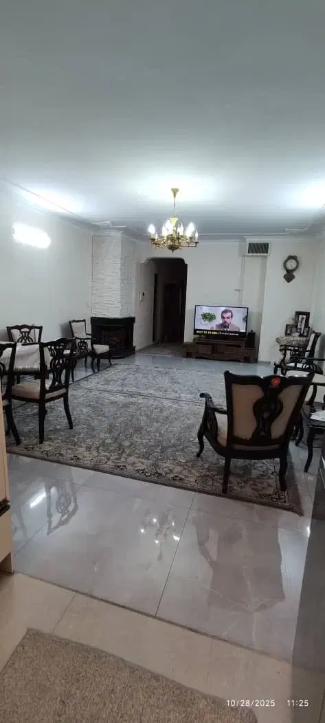 فروش اپارتمان هشتم‌ نیروهوایی