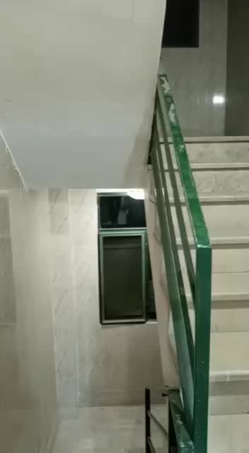 ۷۸ متر طبقه سوم دو خواب  با انباری