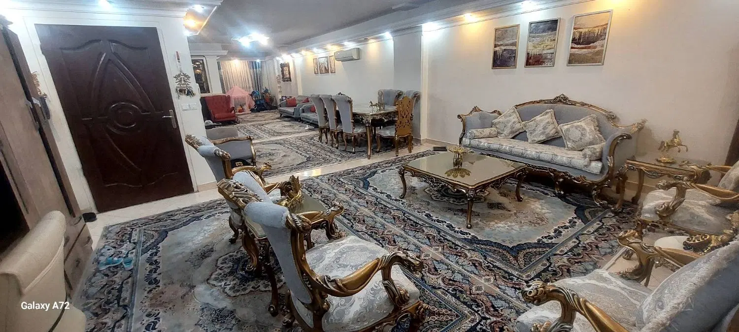 آپارتمان بسیار شیک و روشنایی بسیار خوب