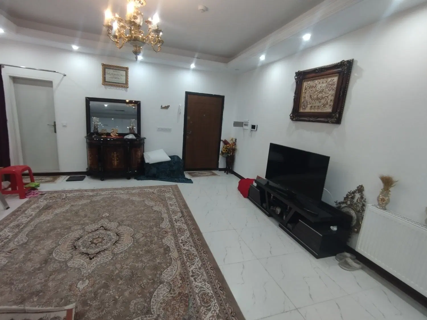 ۸۵متر_تکواحدی_طبقه اول _فول امکانات _مختاری غربی