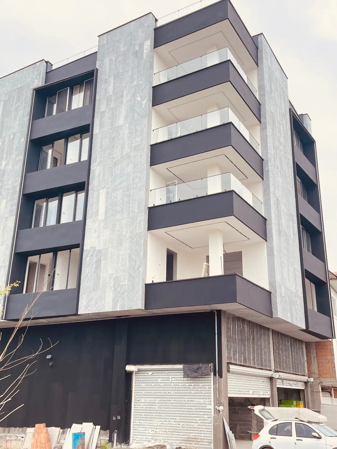 آپارتمان مدرن با تکنولوژی جدید