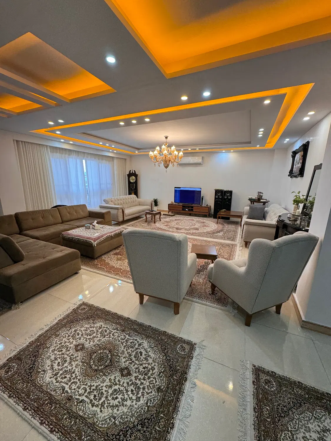 فروش واحد ۱۳۹ متری بلوار علیزاده