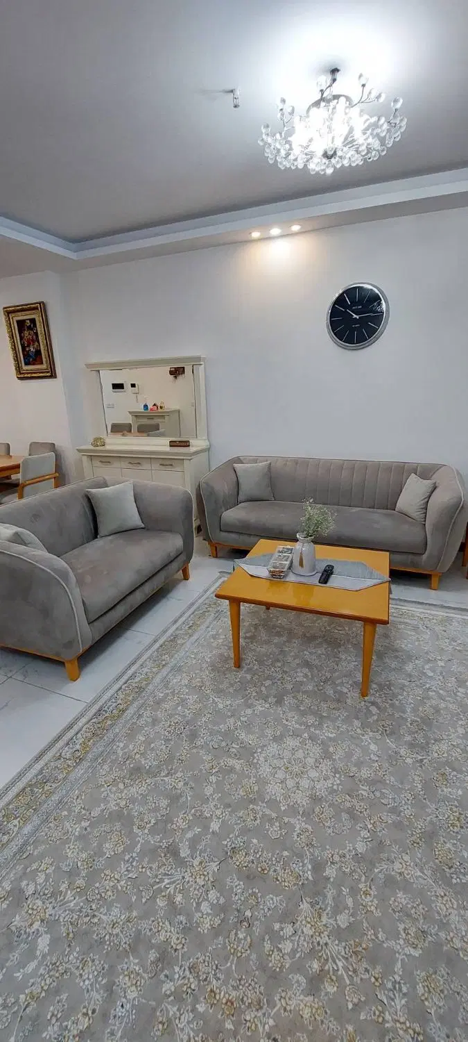 اپارتمان ۹۰ ۲خوابه