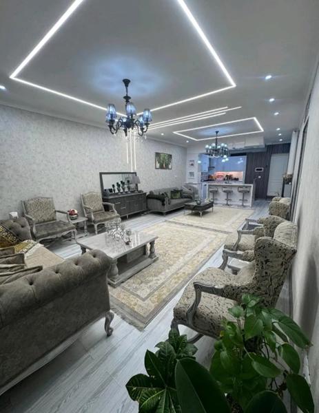 آپارتمان۹۷مترهمکف حیاط اختصاصی صفربازسازی درخ نشاط