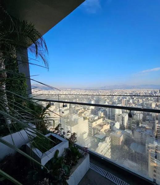 ۶۴ متر برج باغ مدرن پونک_برج اعیان نشین_غرق نور
