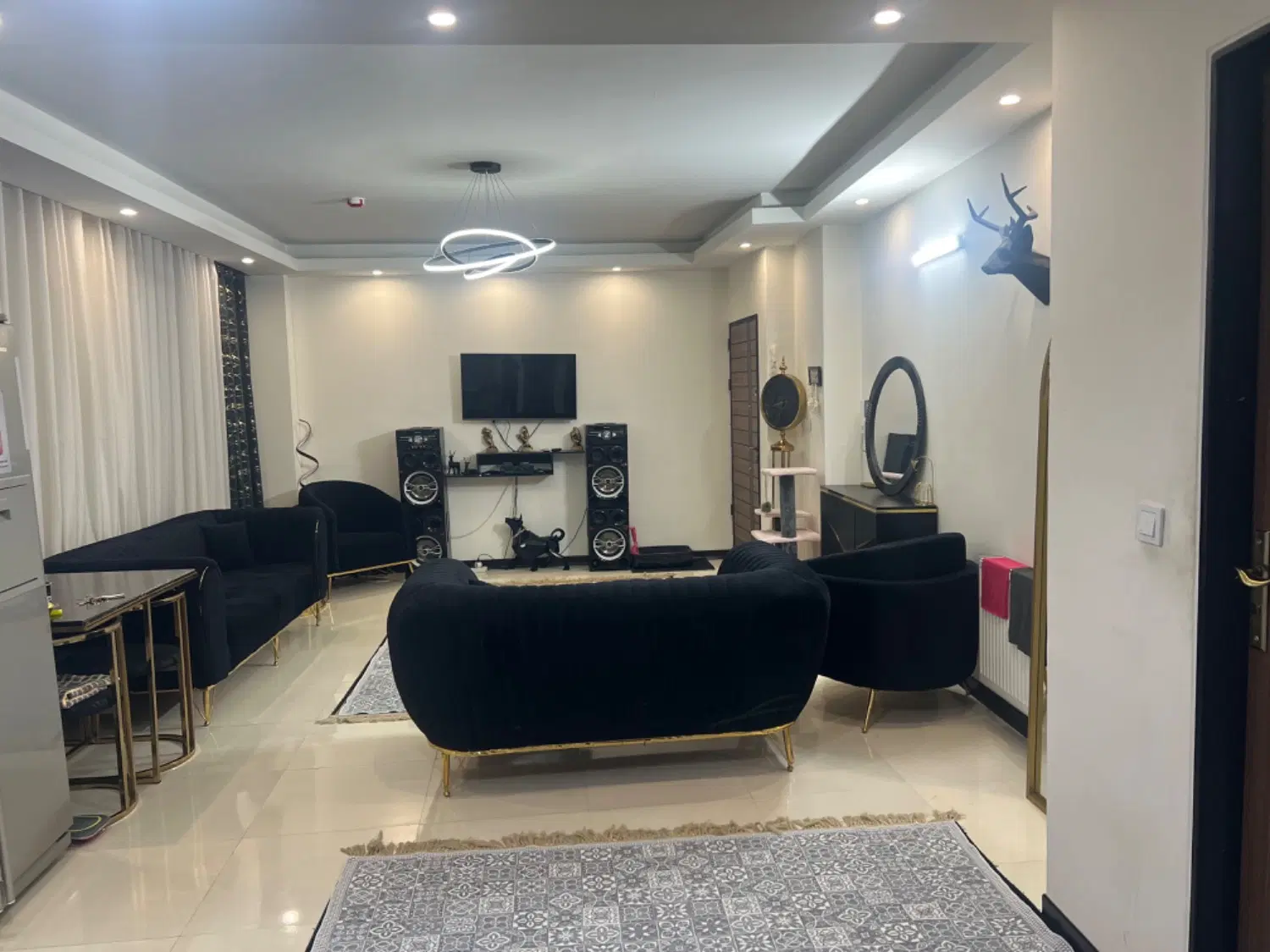 آپارتمان۸۰ متری